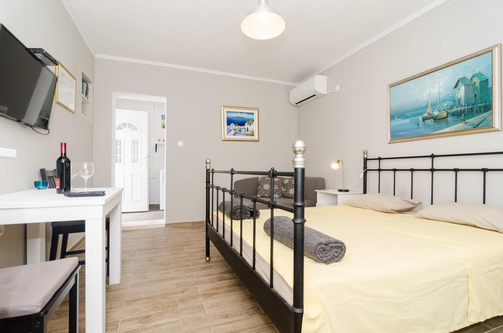Apartments Porto Della Vita Okuklje Luaran gambar